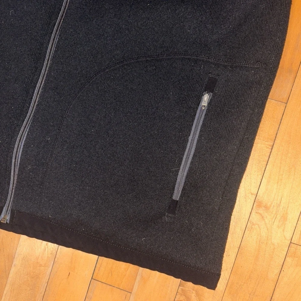 The North Face Black Fleece Vest Men’s size Large